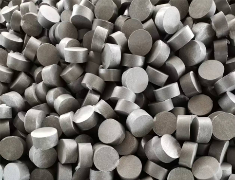 Tablete de aditivi pentru aliaje de aluminiu